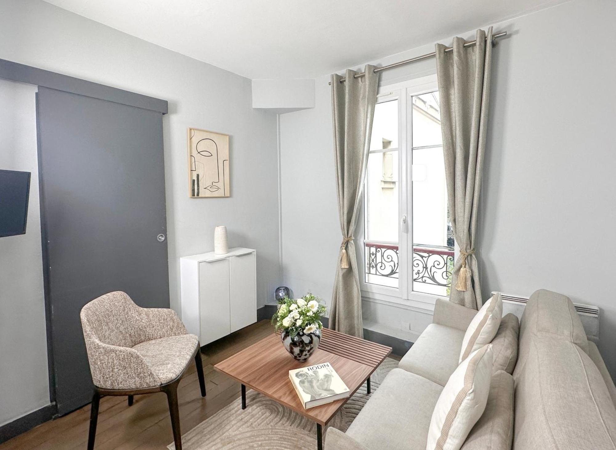 Stunning Apartment Near Eiffel Tower Paris Ngoại thất bức ảnh
