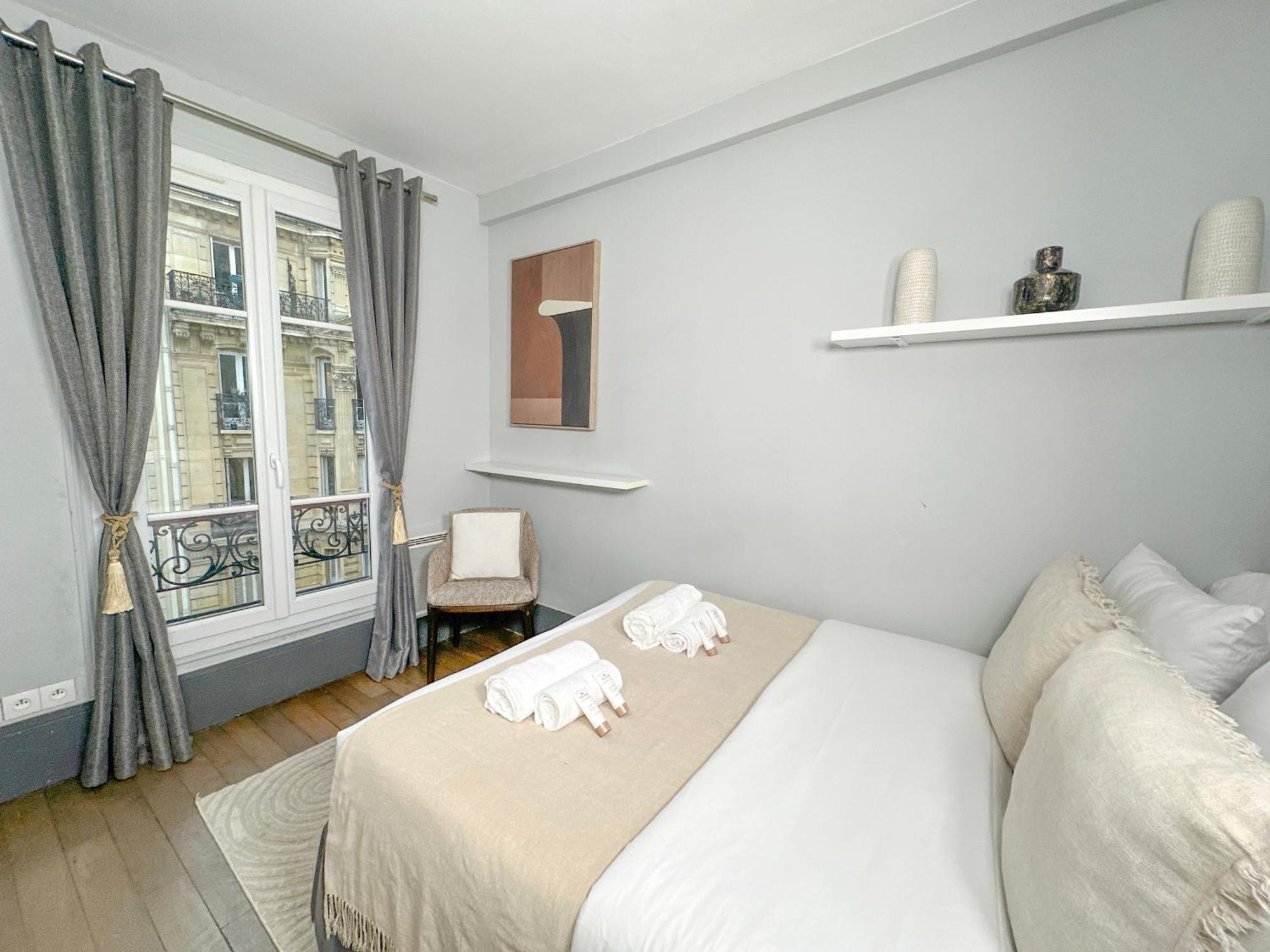 Stunning Apartment Near Eiffel Tower Paris Ngoại thất bức ảnh